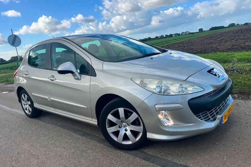 Peugeot 308 (2009)