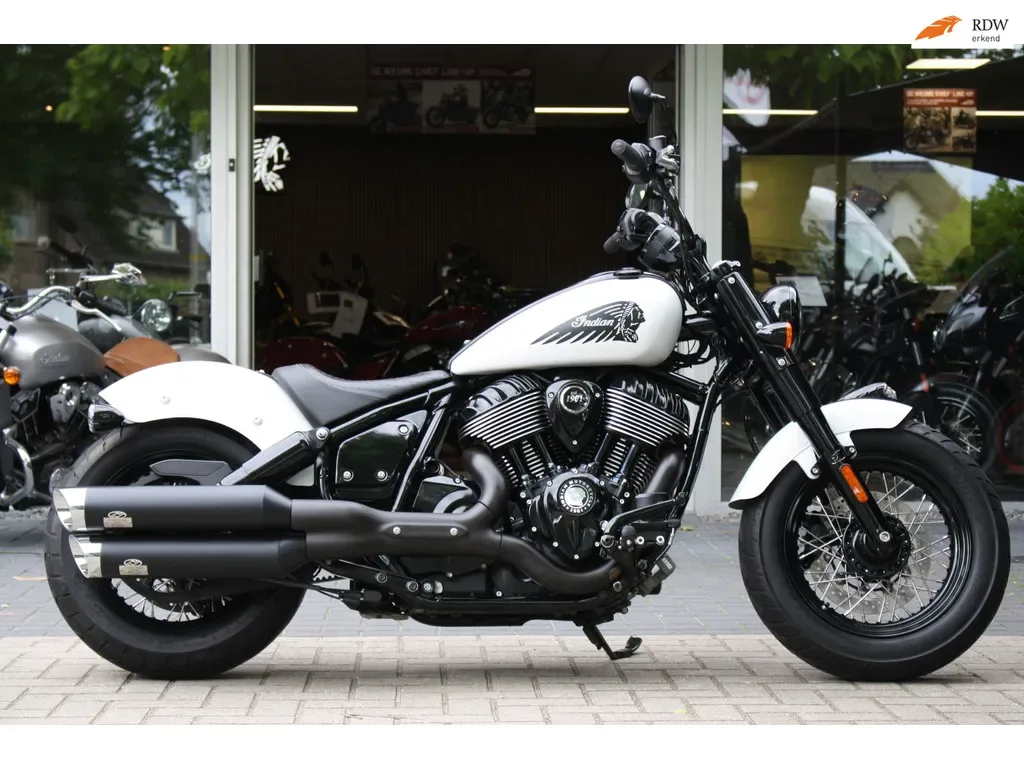 Indian Chief Bobber Dark Horse (2022) — foto 1