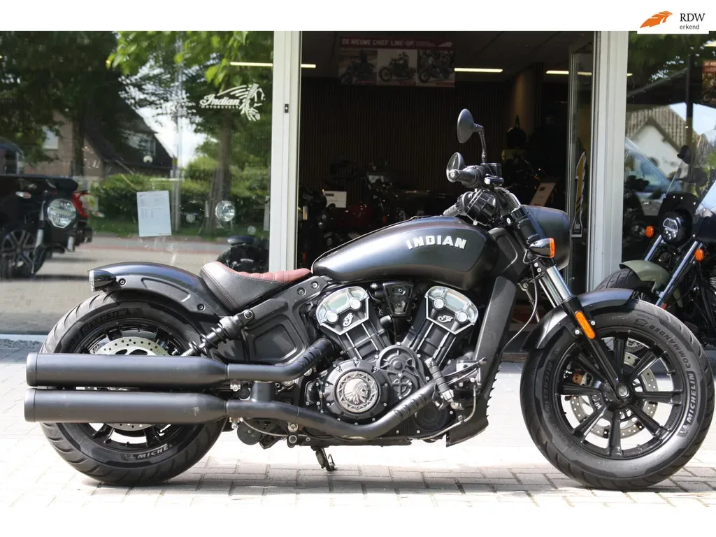 Indian Scout Bobber (2018) — foto 1