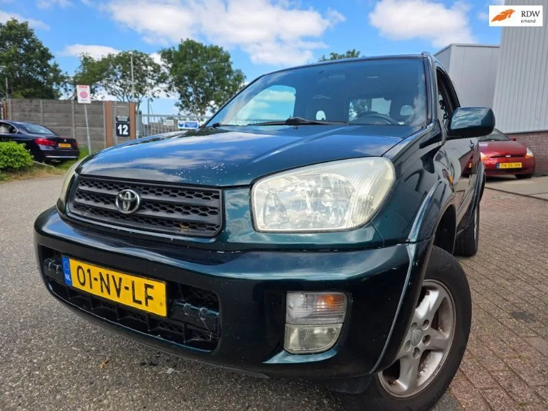 Toyota RAV4 (2002) — foto 1