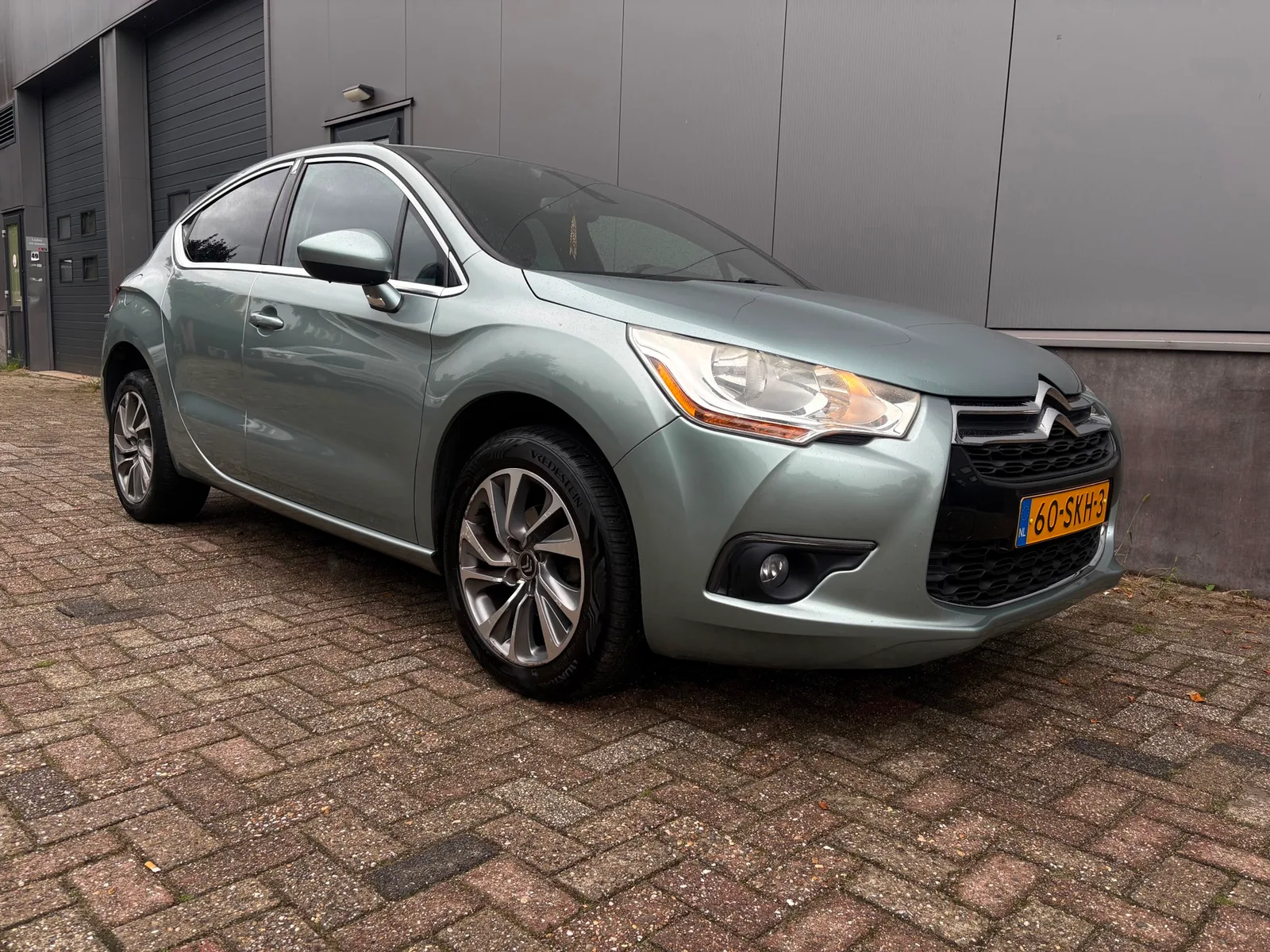 Citroën DS4 (2011) — foto 1