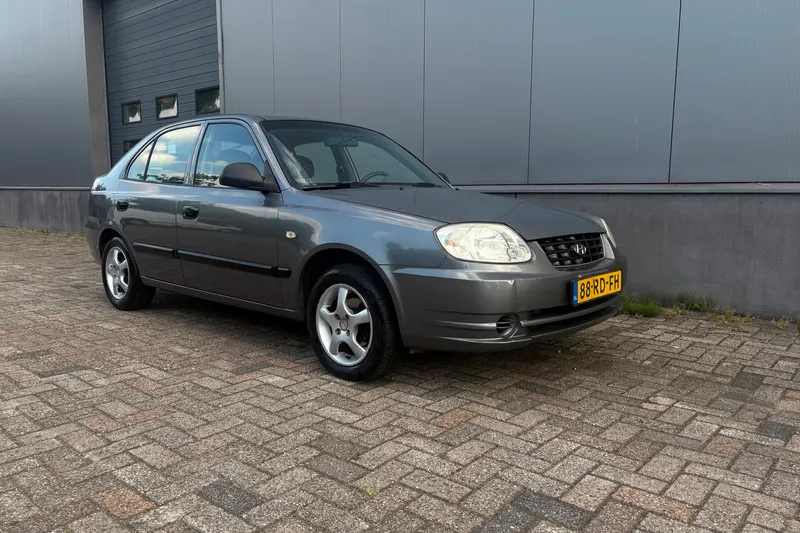 Hyundai Accent (2005)