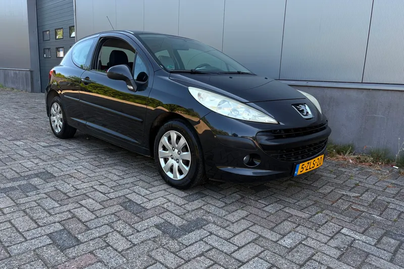 Peugeot 207 (2006)