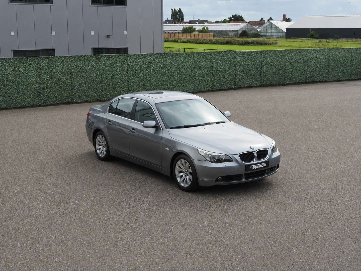 BMW 5-Serie (2004) — foto 1