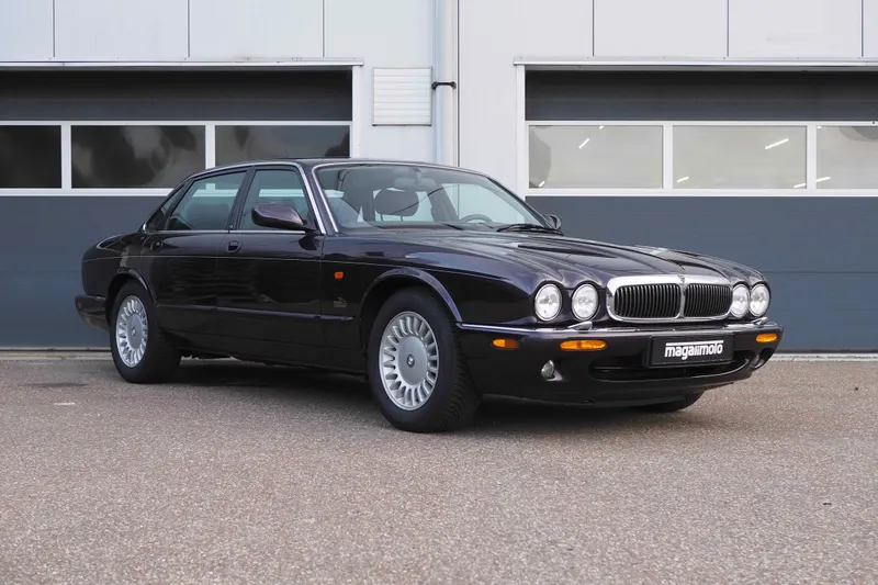 Jaguar XJ (1998)
