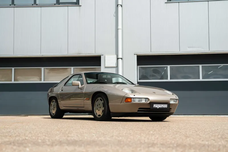 Porsche 928 (1988)
