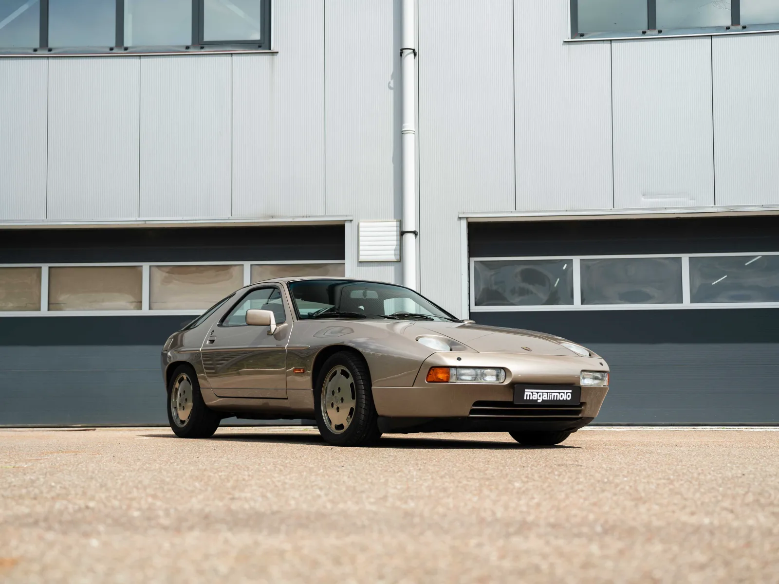 Porsche 928 (1988) — foto 1