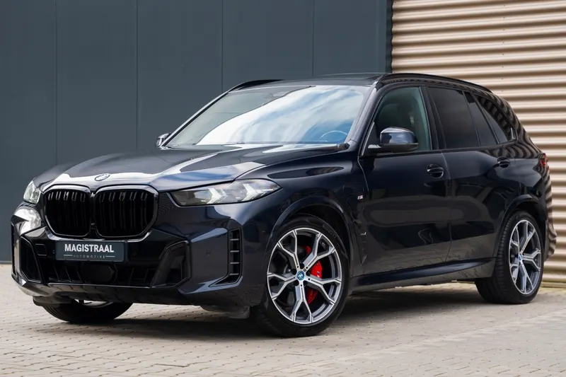 BMW X5 (2023)