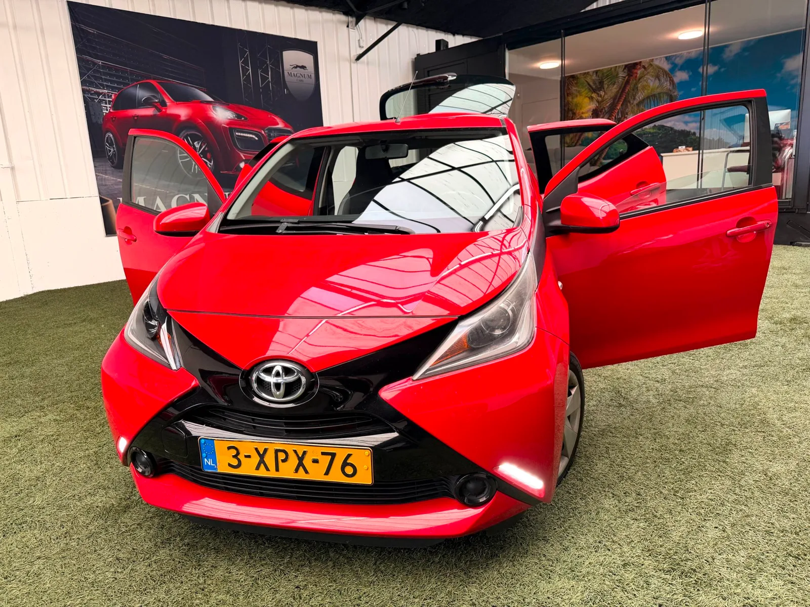 Toyota Aygo (2014) — foto 1