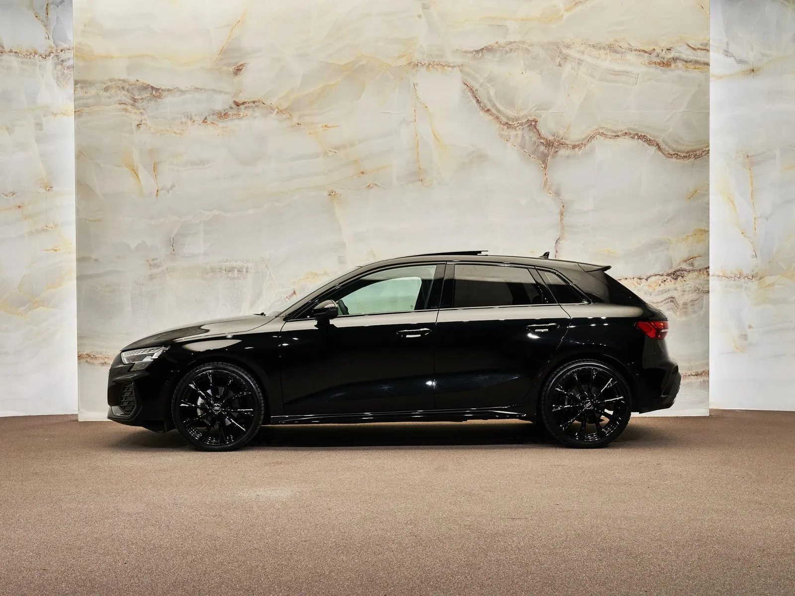 Audi A3 (2024) — foto 1