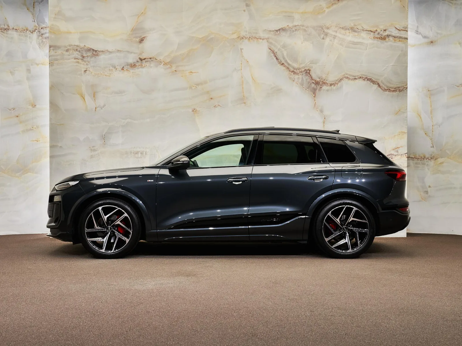 Audi Q6 e-tron (2026) — foto 1