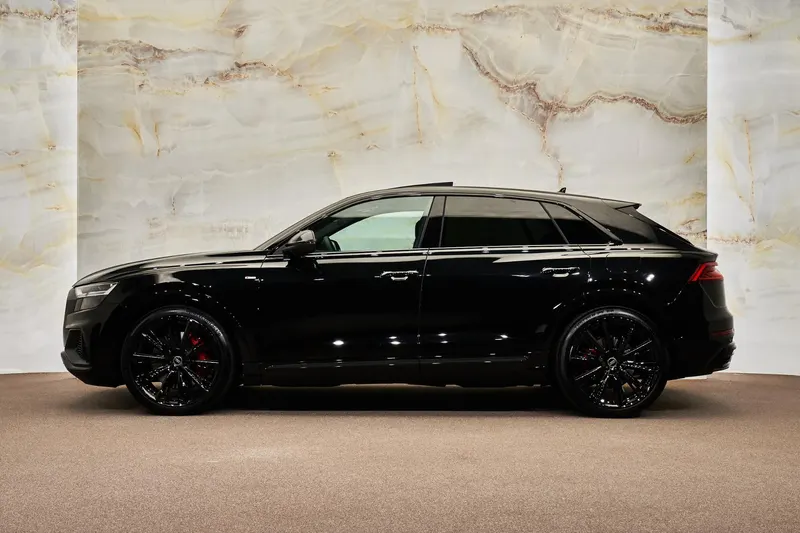 Audi Q8 (2023)