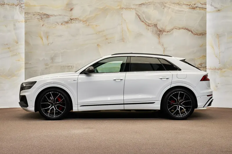 Audi Q8 (2021)