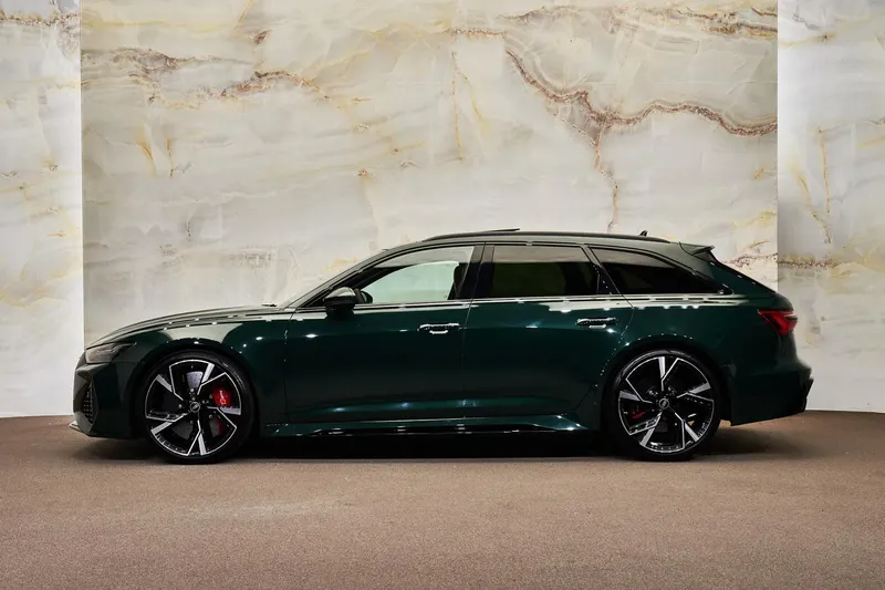 Audi RS6 (2021)
