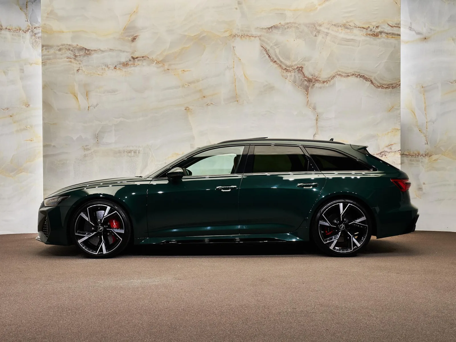 Audi RS 6 (2021) — foto 1