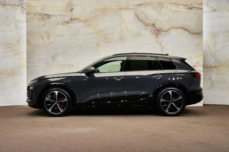 Audi SQ6 e-tron (2024)