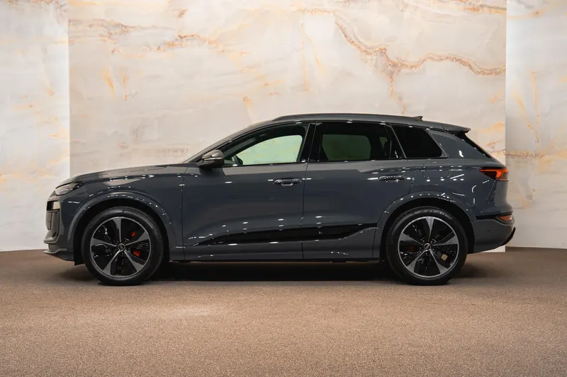 Audi SQ6 e-tron (2024)