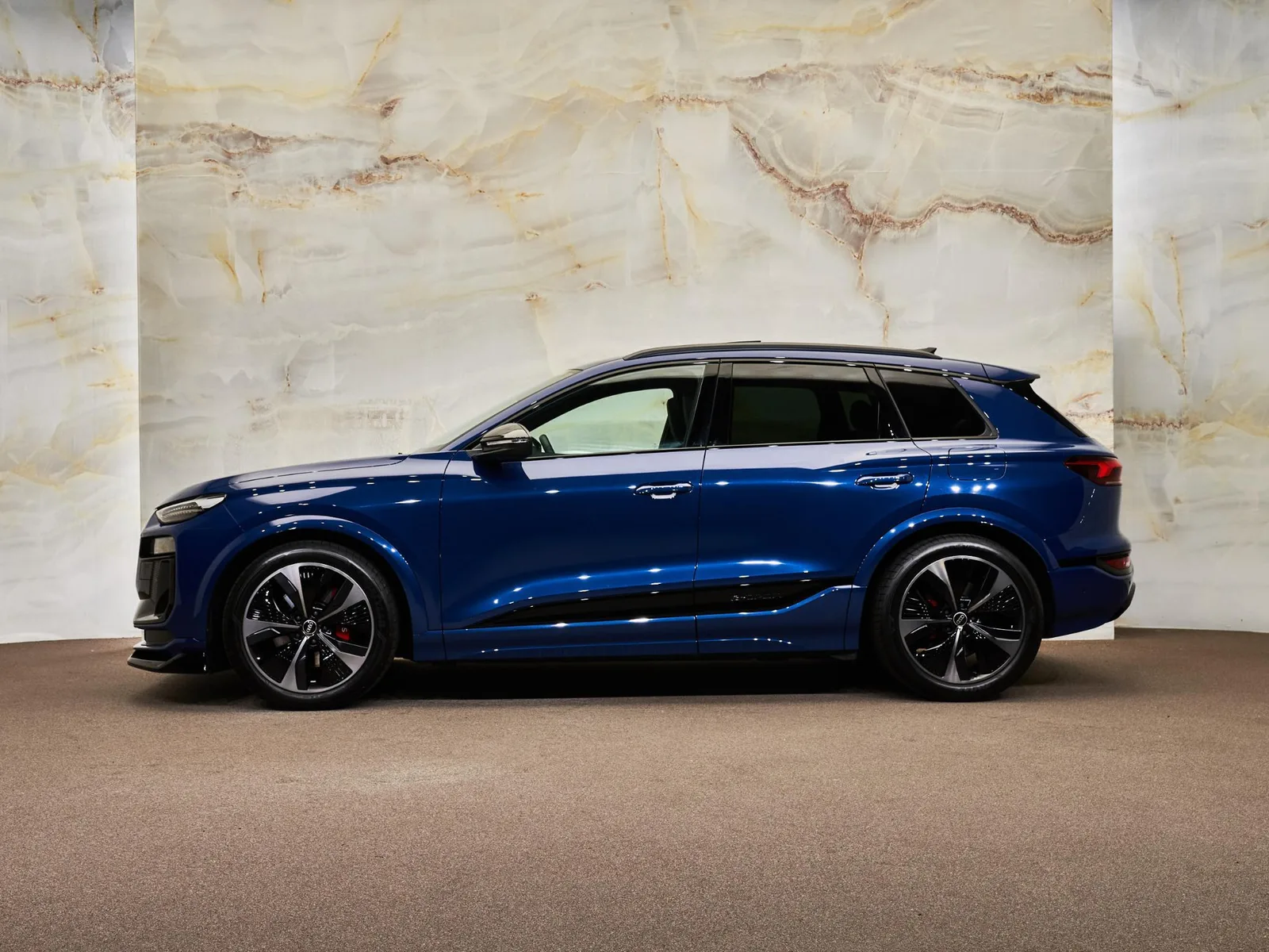Audi SQ6 e-tron (2026) — foto 1