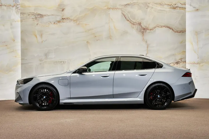 BMW M5 (2025)