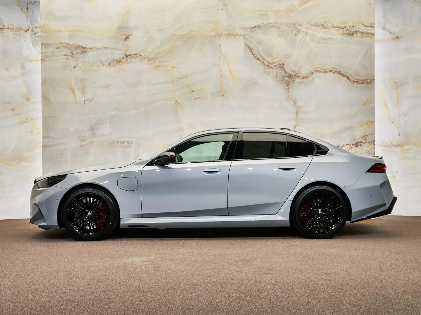 BMW M5 (2025) — foto 1