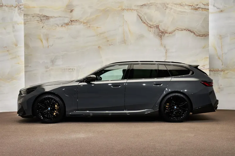 BMW M5 (2025)
