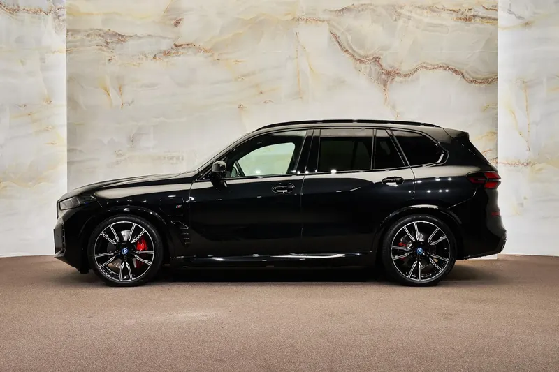 BMW X5 (2024)