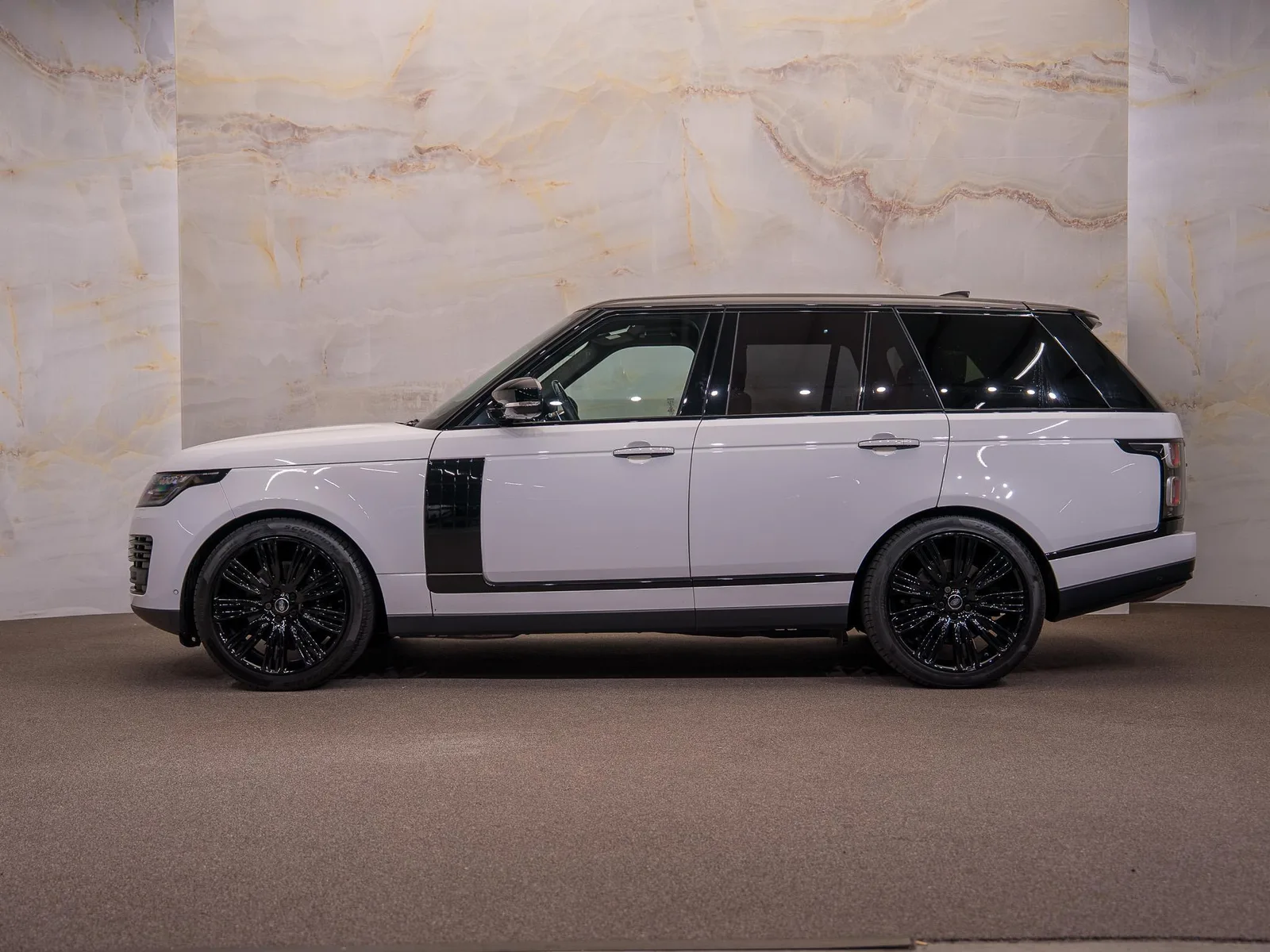 Land Rover Range Rover (2019) — foto 1