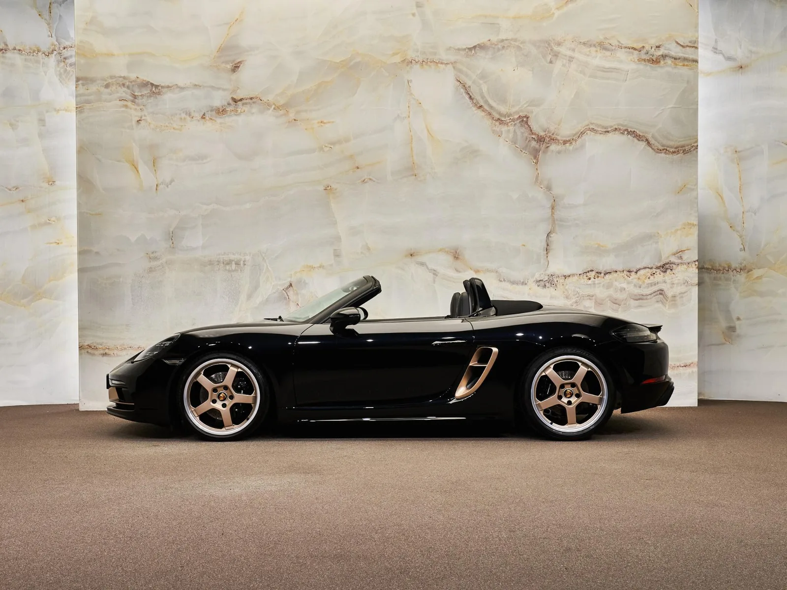 Porsche 718 (2021) — foto 1