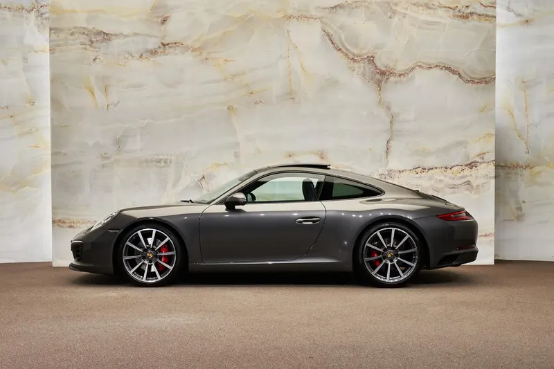 Porsche 911 (2017)