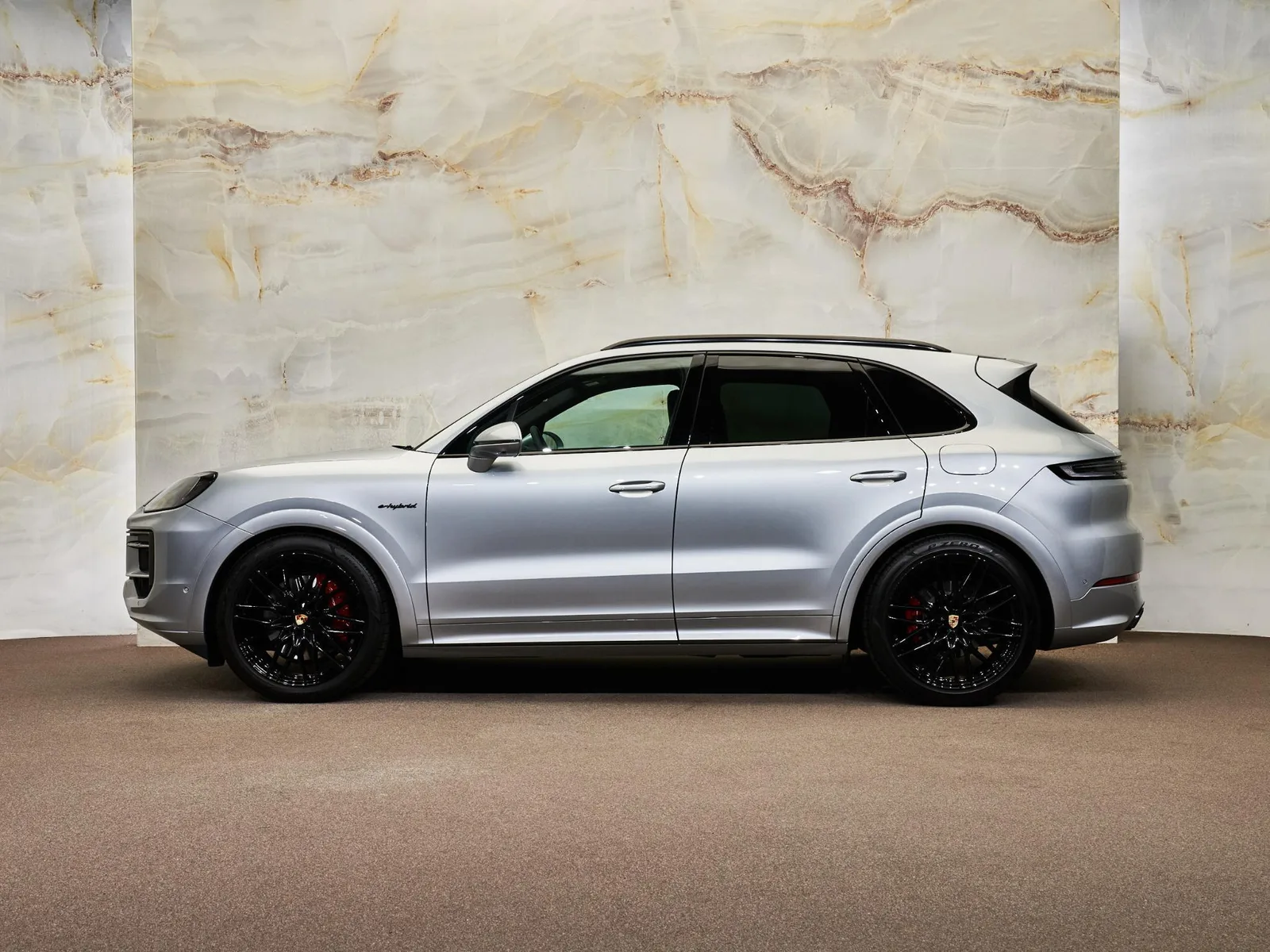 Porsche Cayenne (2025) — foto 1