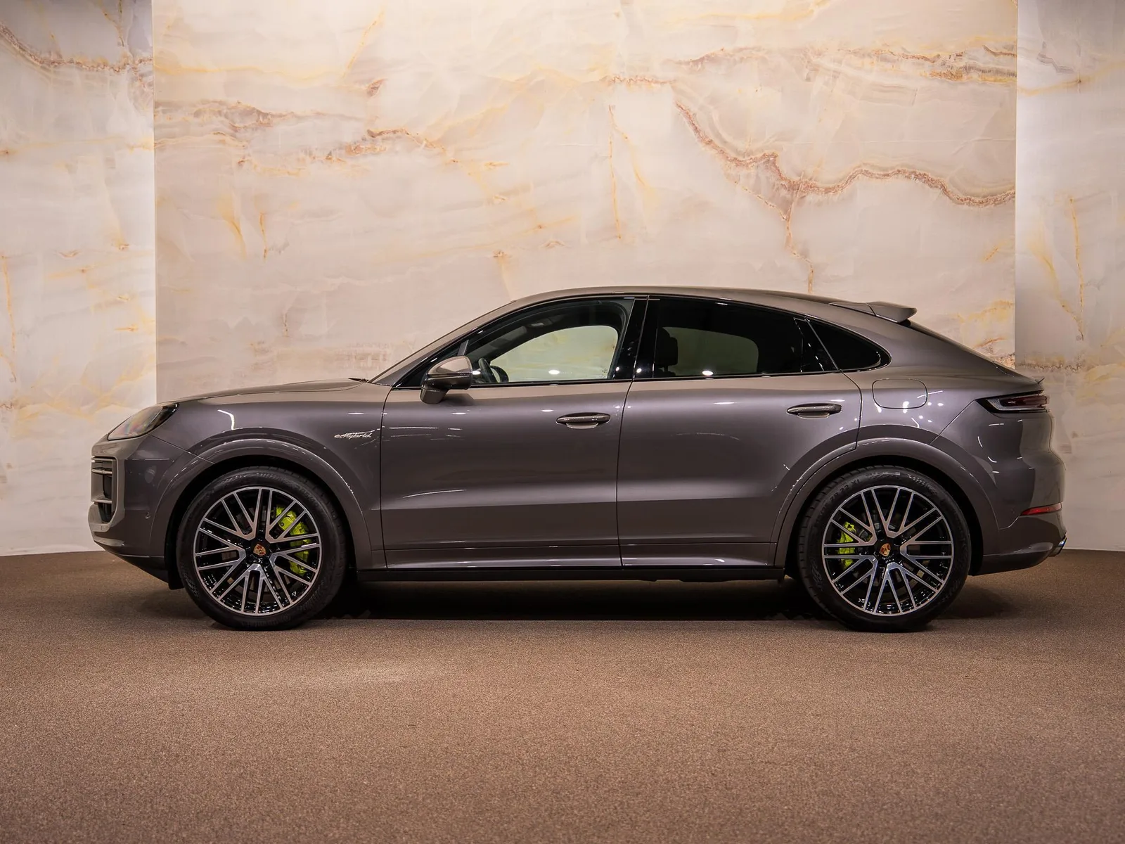 Porsche Cayenne (2025) — foto 1