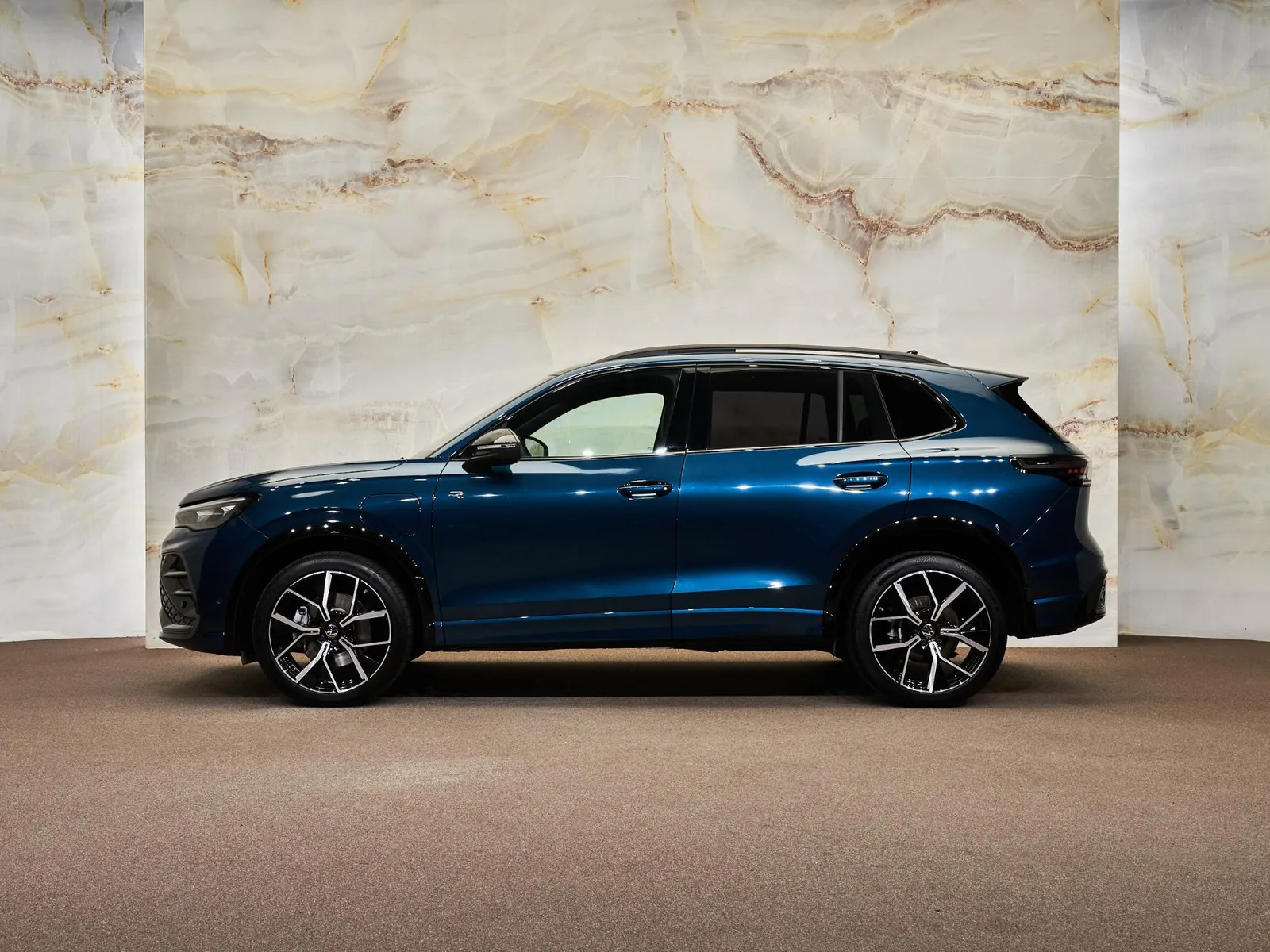 Volkswagen Tiguan (2025) — foto 1