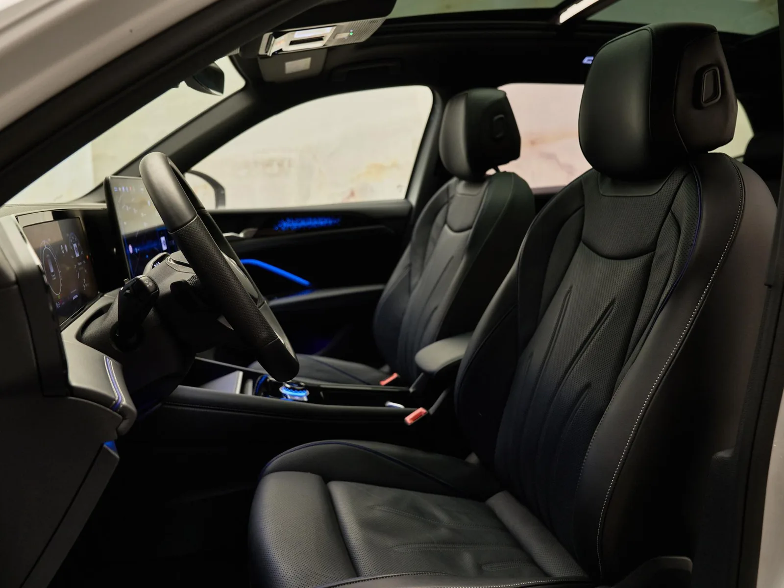 Volkswagen Tiguan (2025) — foto 1