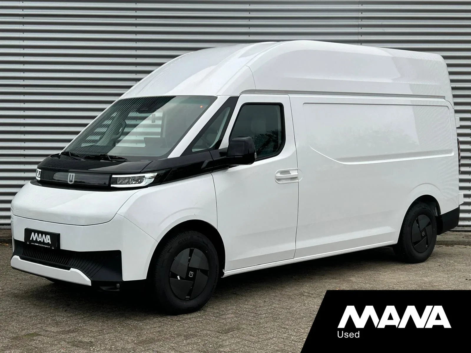 Farizon SV (2025) — foto 1