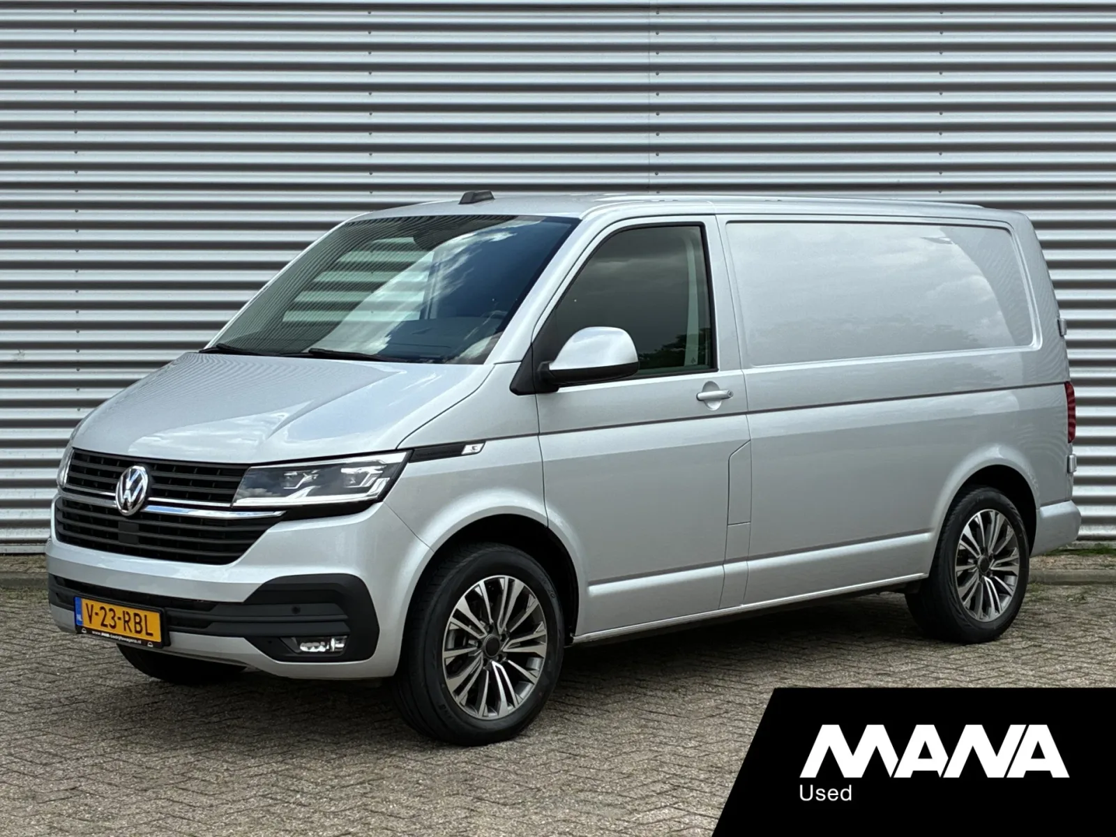 Volkswagen Transporter (2023) — foto 1