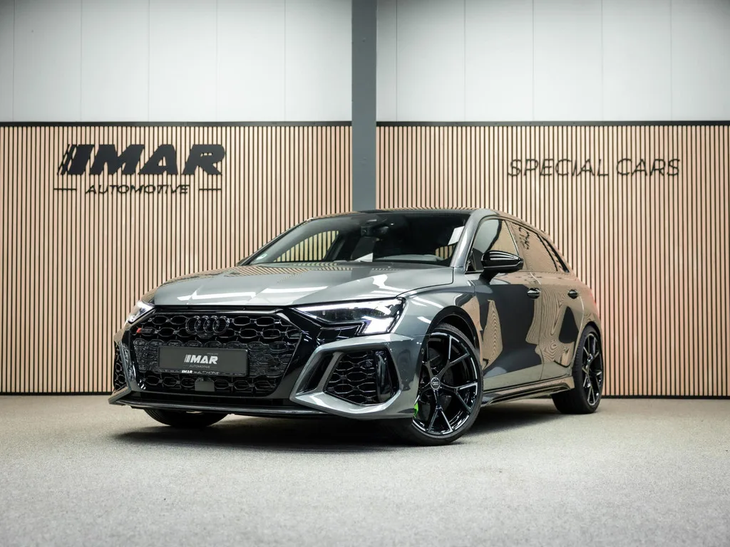 Audi RS3 (2023) — foto 1