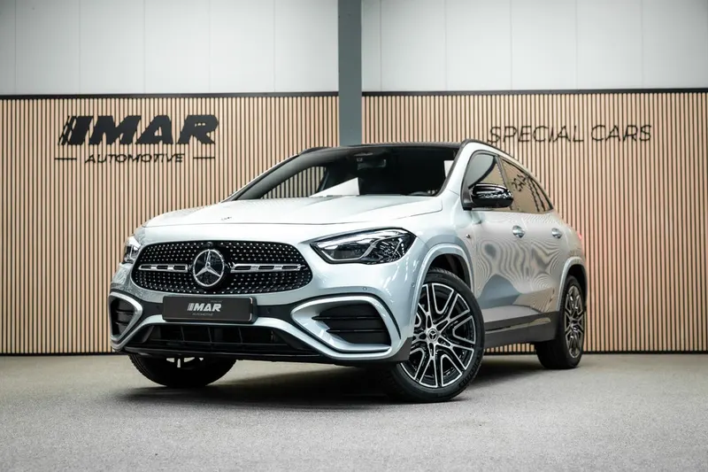 Mercedes-Benz GLA (2025)
