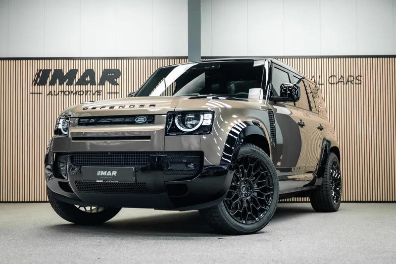 Land Rover Defender (2024)