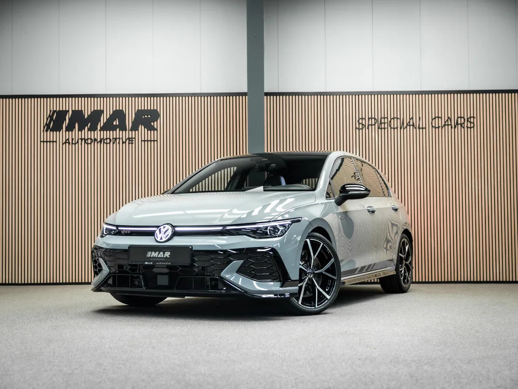 Volkswagen Golf (2025) — foto 1