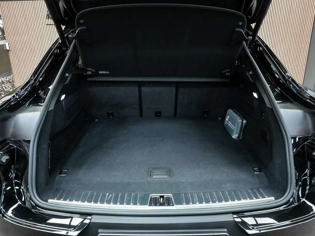 Porsche Cayenne (2025) — foto 1