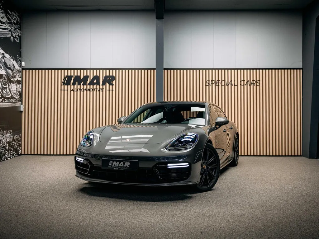 Porsche Panamera (2018) — foto 1