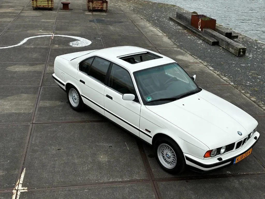 BMW 5-Serie (1993) — foto 1