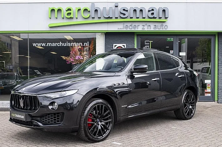 Maserati Levante (2018) — foto 1