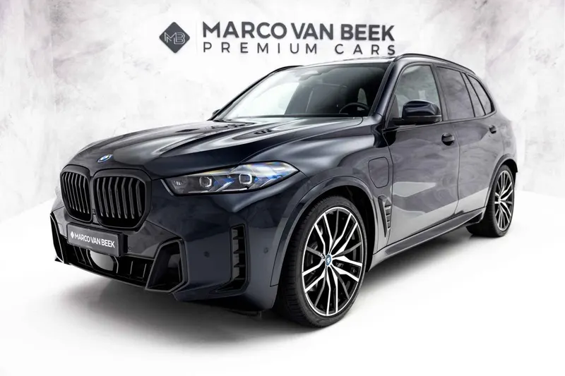 BMW X5 (2024)