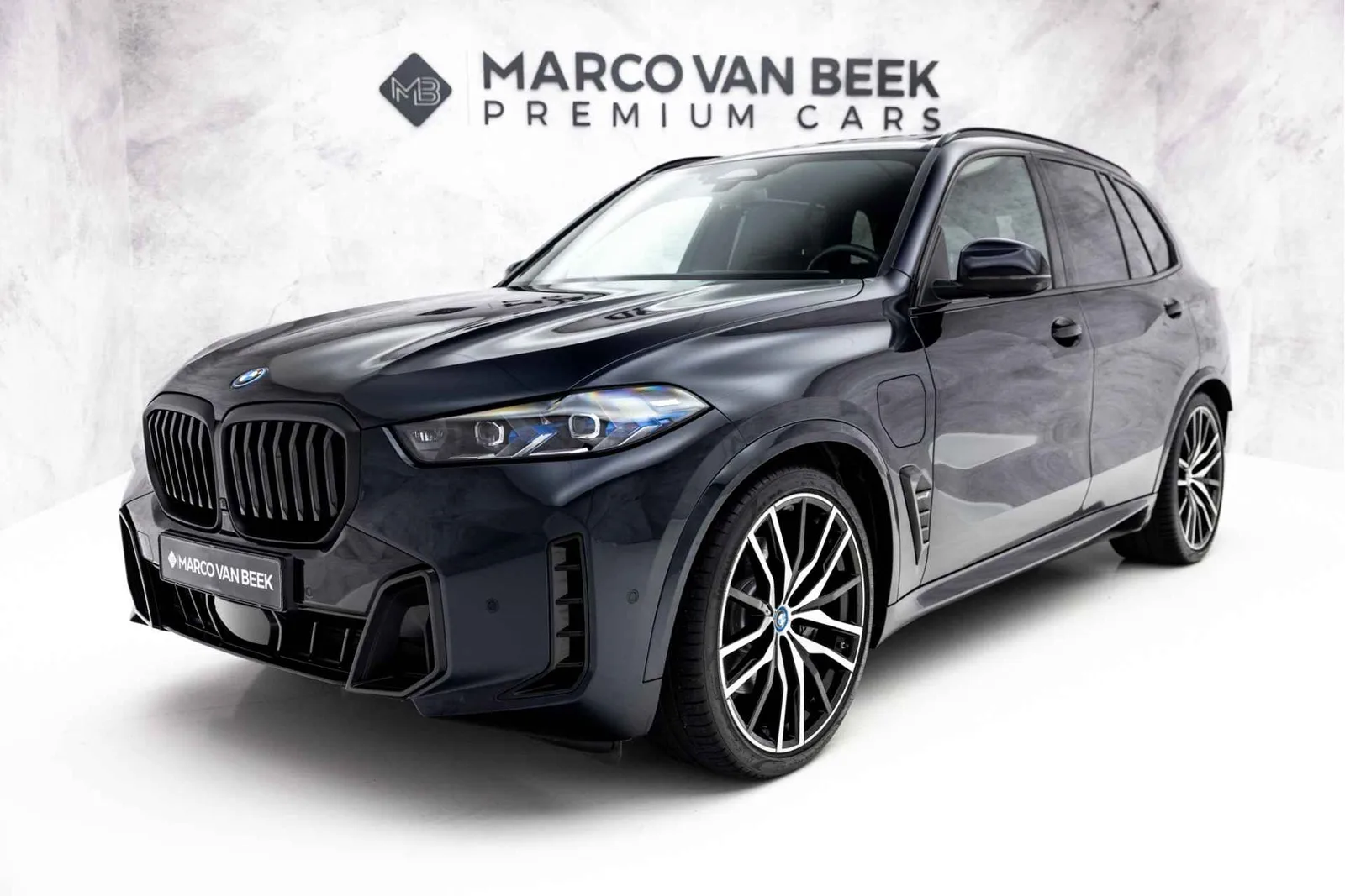 BMW X5 (2024) — foto 1