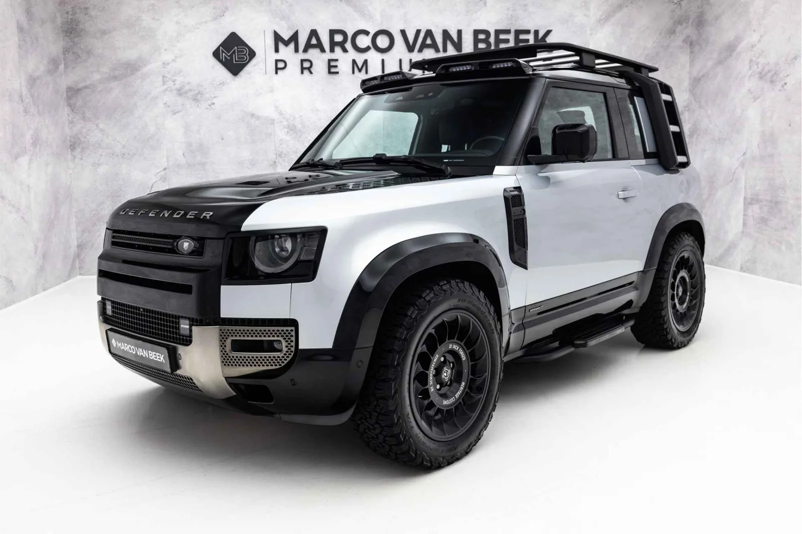 Land Rover Defender (2021) — foto 1