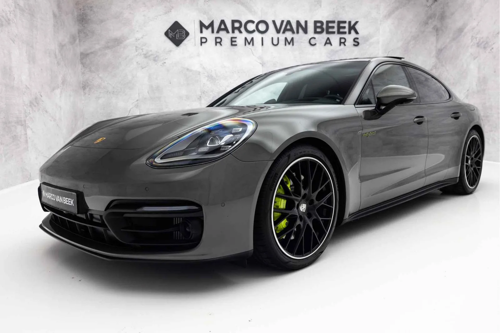 Porsche Panamera (2022) — foto 1