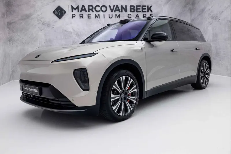NIO EL8 NIO EL8 (2025)