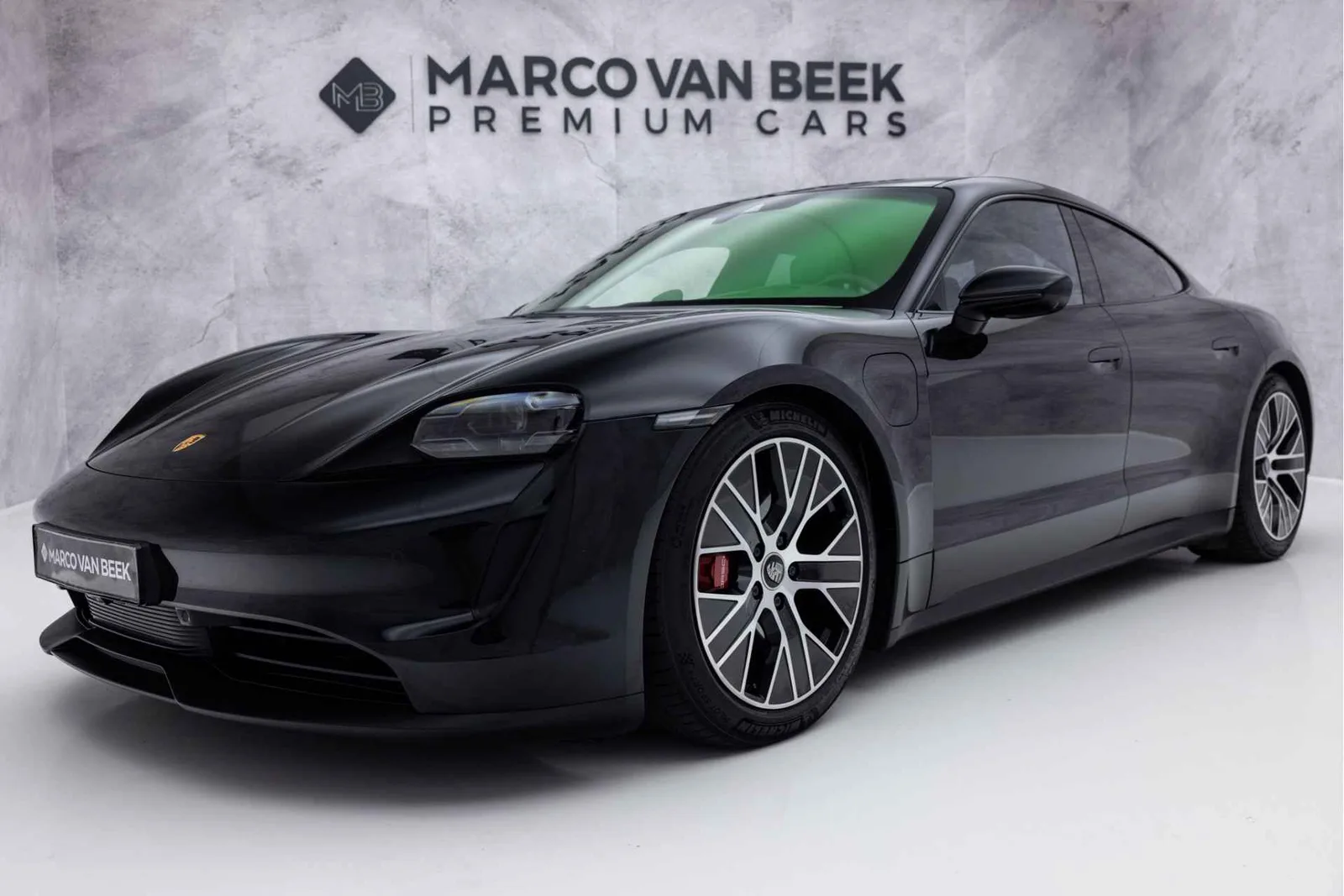 Porsche Taycan (2021) — foto 1