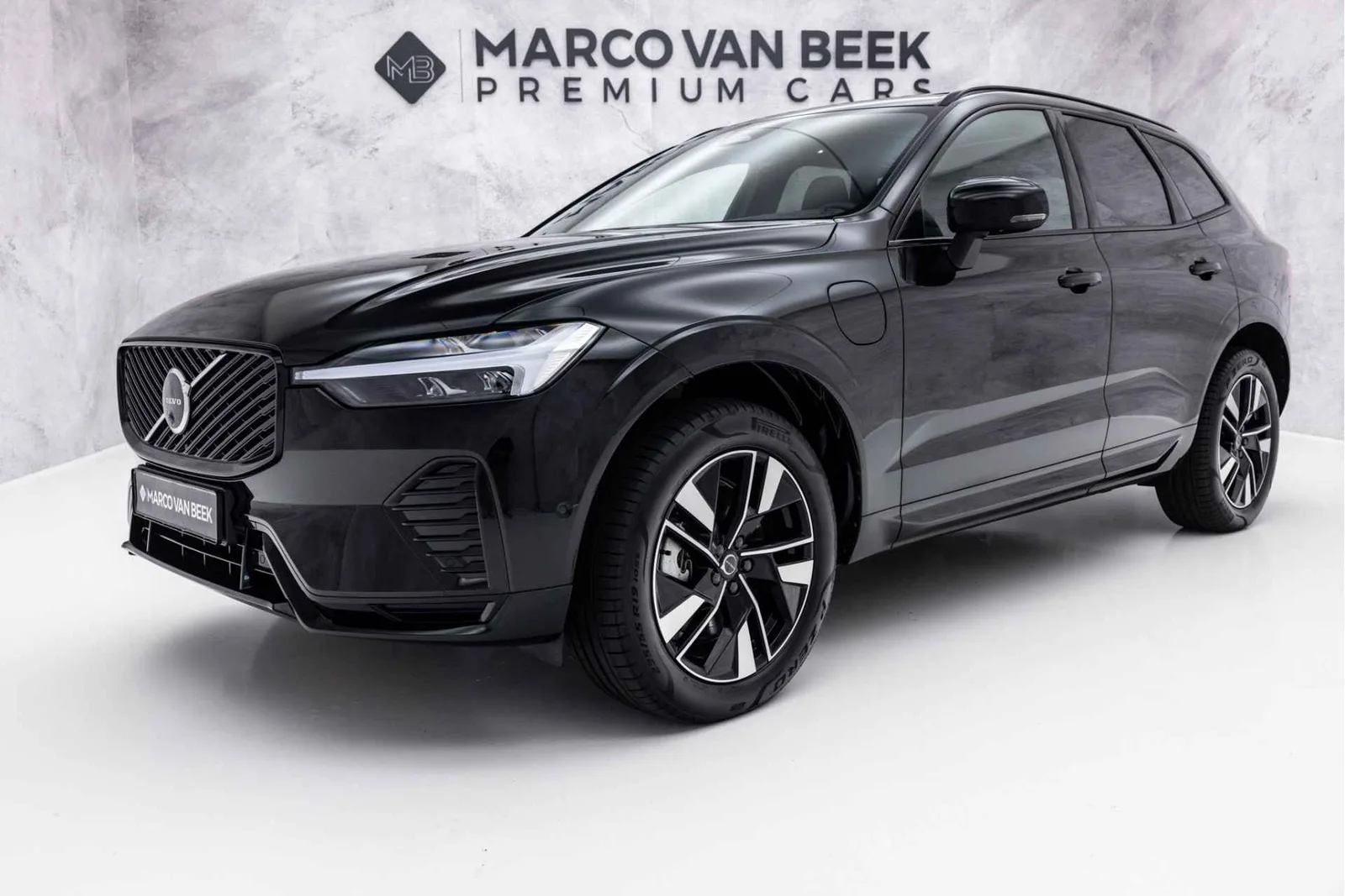 Volvo XC60 (2025) — foto 1